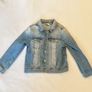 Zara youth size 8 medium blue freyed style jean denim jacket